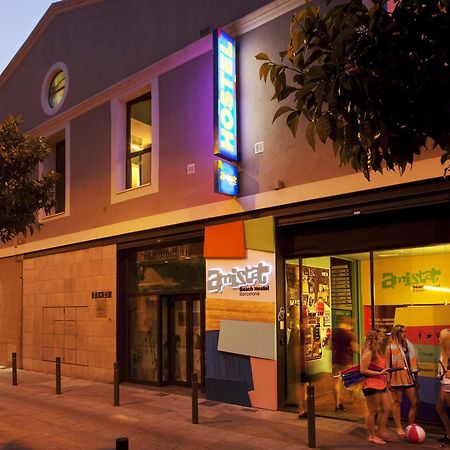 Amistat Beach Hostel Barcelona Eksteriør billede