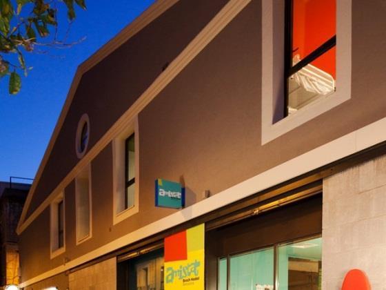 Amistat Beach Hostel Barcelona Eksteriør billede